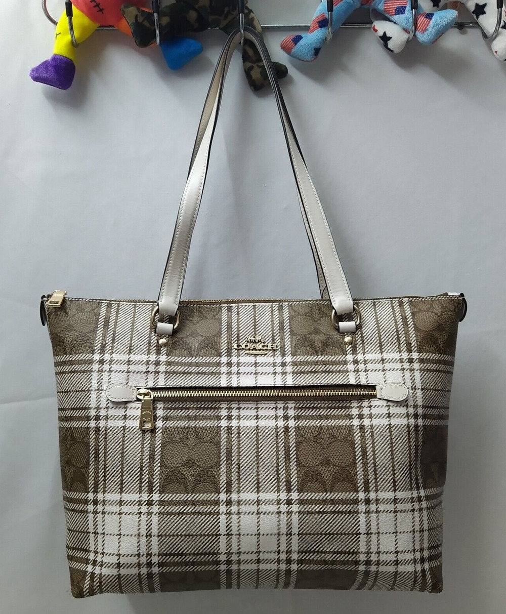 Coach Gallery Tote Bag In Signature Canvas With Hunting Fishing Plaid Print